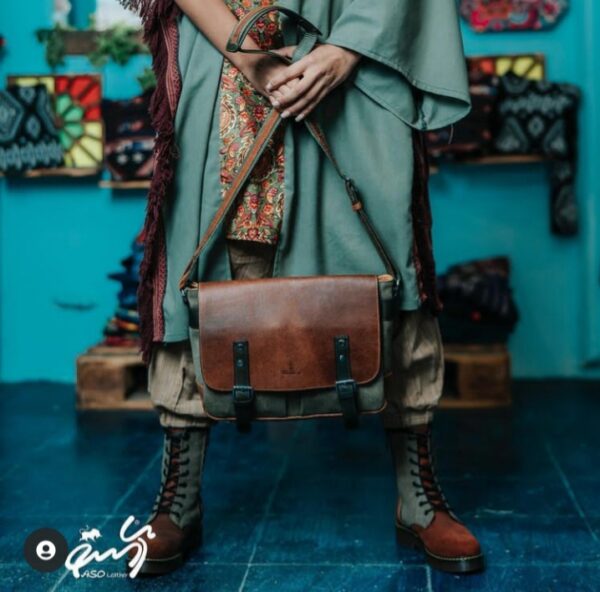 کیف دوشی ترکیب چرم و برزنت زنانه مدل باوین